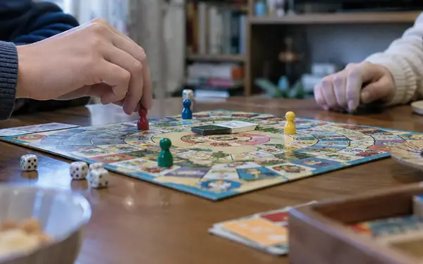 絵双六は「運だけのゲーム」ではない：昭和の家庭用双六を今こそ再評価すべき理由